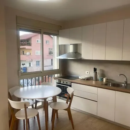 Center Apartment *